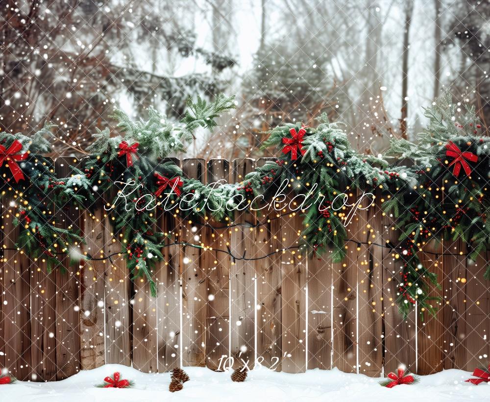 Kate Weihnachten Holzzaun Tannenzweige Schnee Hintergrund Entworfen von Patty Roberts - Kate Backdrop.de