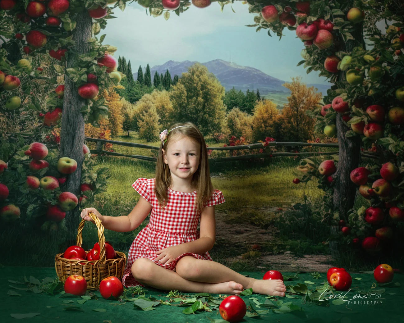 Kate Apple Arch Manor Hintergrund von Angela Marie Photography - Kate Backdrop.de