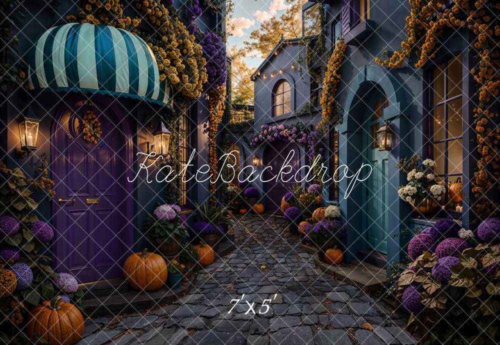 Kate Halloween Dorf Straße Kürbisse Blumen Hintergrund Entworfen von Emetselch - Kate Backdrop.de