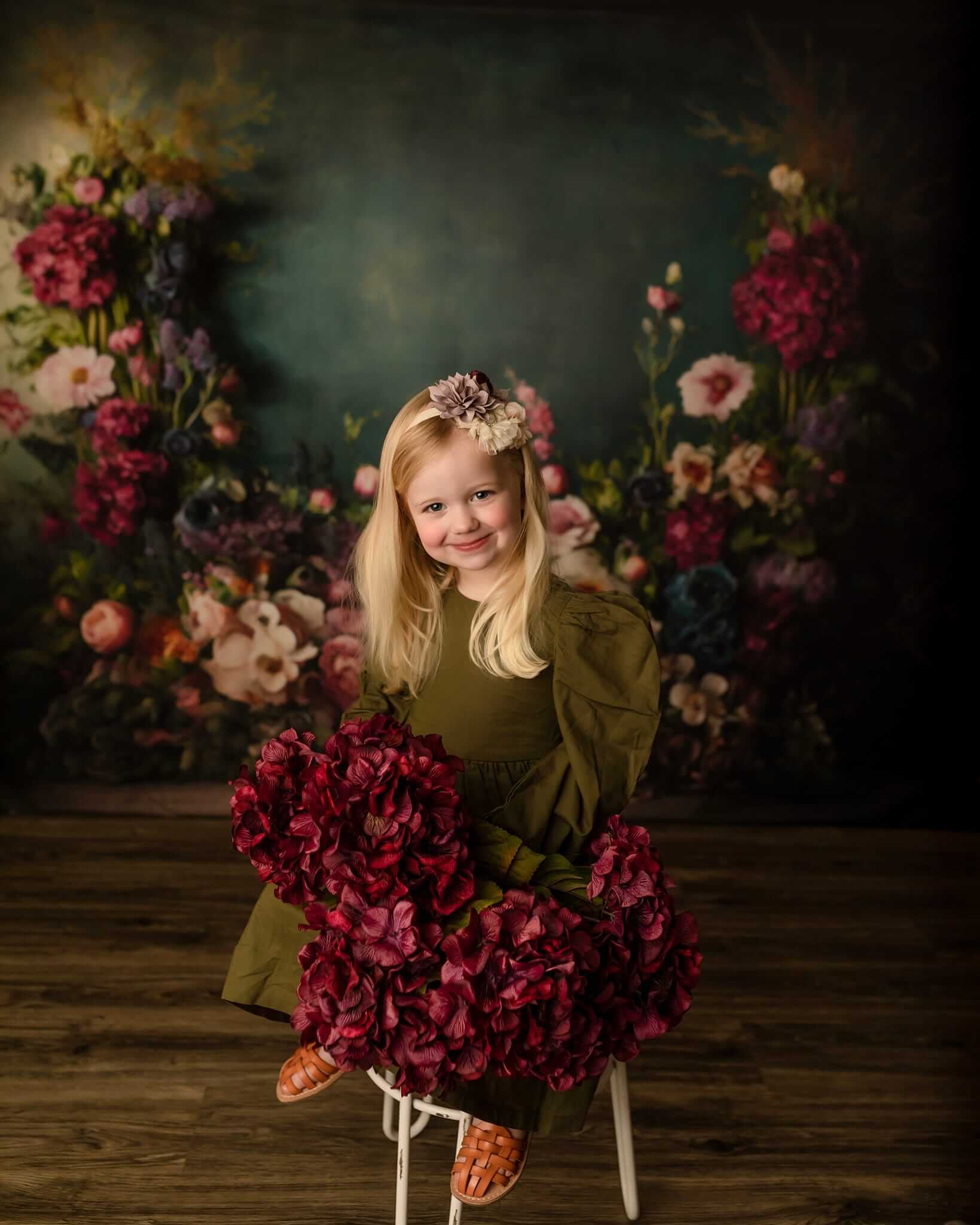 Kate Fine Art Oil Painterly floral Dark Teal Hintergrund von Mini MakeBelieve - Kate Backdrop.de