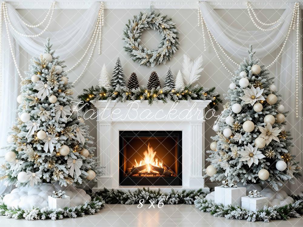 Kate Weihnachten Kamin Christbaum Weiß Hintergrund Entworfen von Mini MakeBelieve