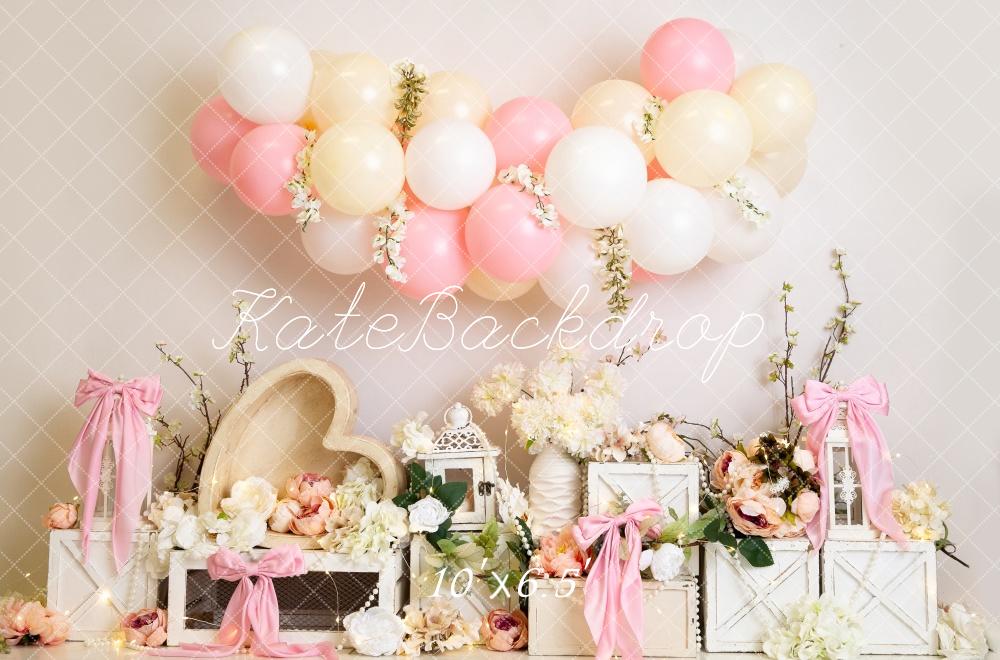 Kate Blumen Ballons Holzkisten Romantisch Hintergrund Entworfen von Megan Leigh - Kate Backdrop.de