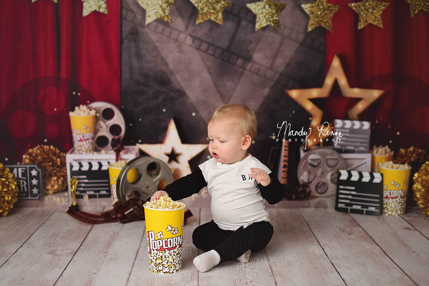 Kate Film Nacht Hintergrund roter Vorhang Geburtstag von Mandy Ringe Photography - Kate Backdrop.de