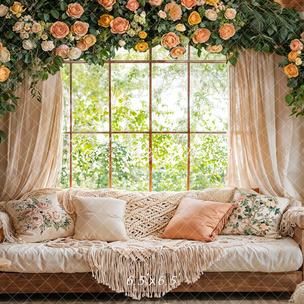 Kate Boho Fenster Sofa Blumen Beige Hintergrund Entworfen von Emetselch