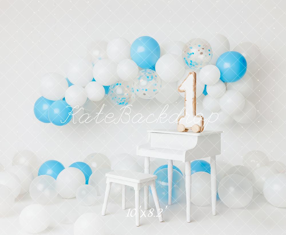 Kate Geburtstag Luftballons Zahl Eins Blau Weiß Hintergrund Entworfen von Patty Roberts - Kate Backdrop.de