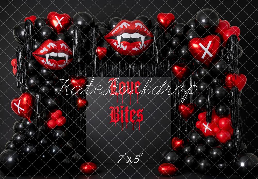 Kate Halloween Vampir Lippen Ballons Schwarz Rot Hintergrund Entworfen von Patty Roberts