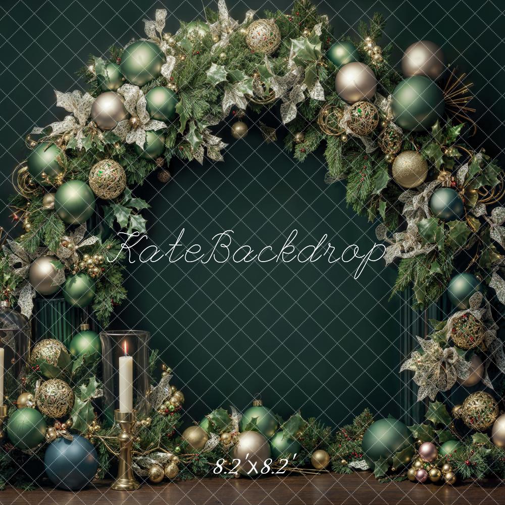 Kate Weihnachten Bogen Kugeln Grün Hintergrund Entworfen von Emetselch