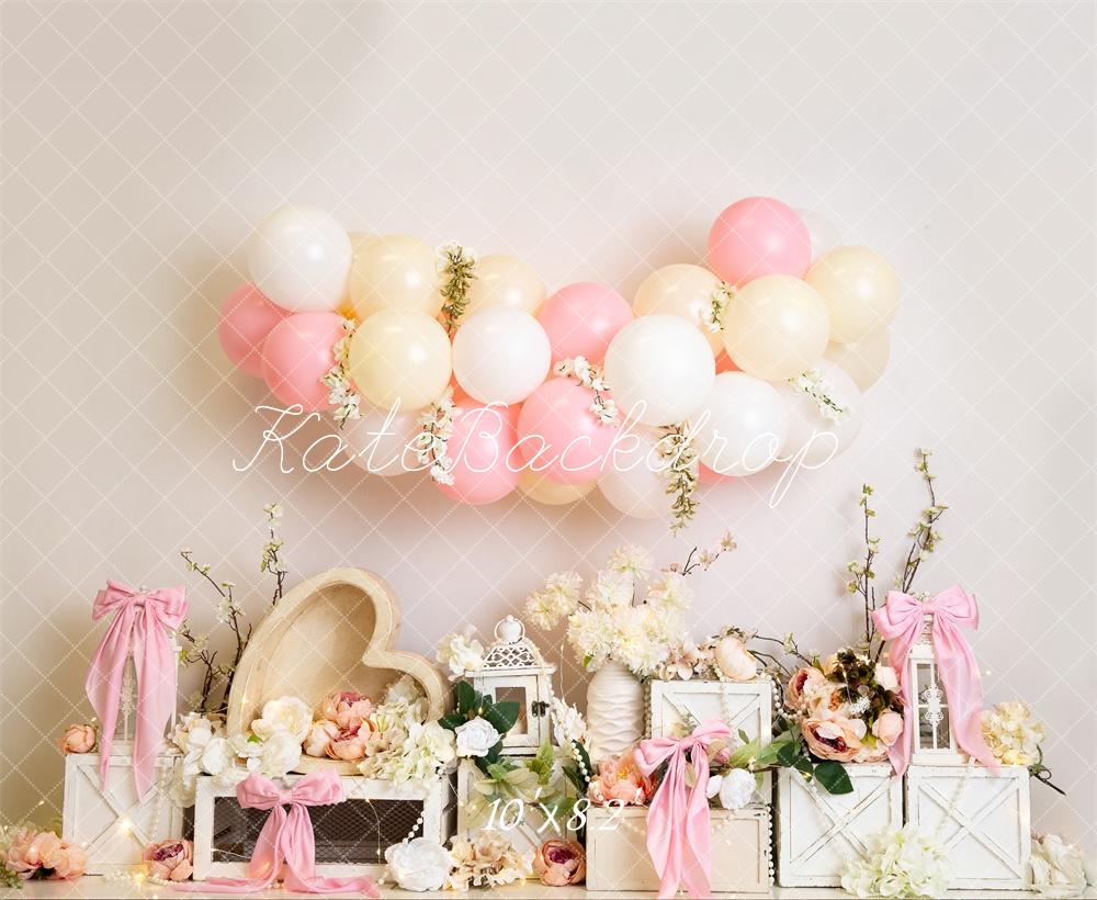 Kate Blumen Ballons Holzkisten Romantisch Hintergrund Entworfen von Megan Leigh - Kate Backdrop.de