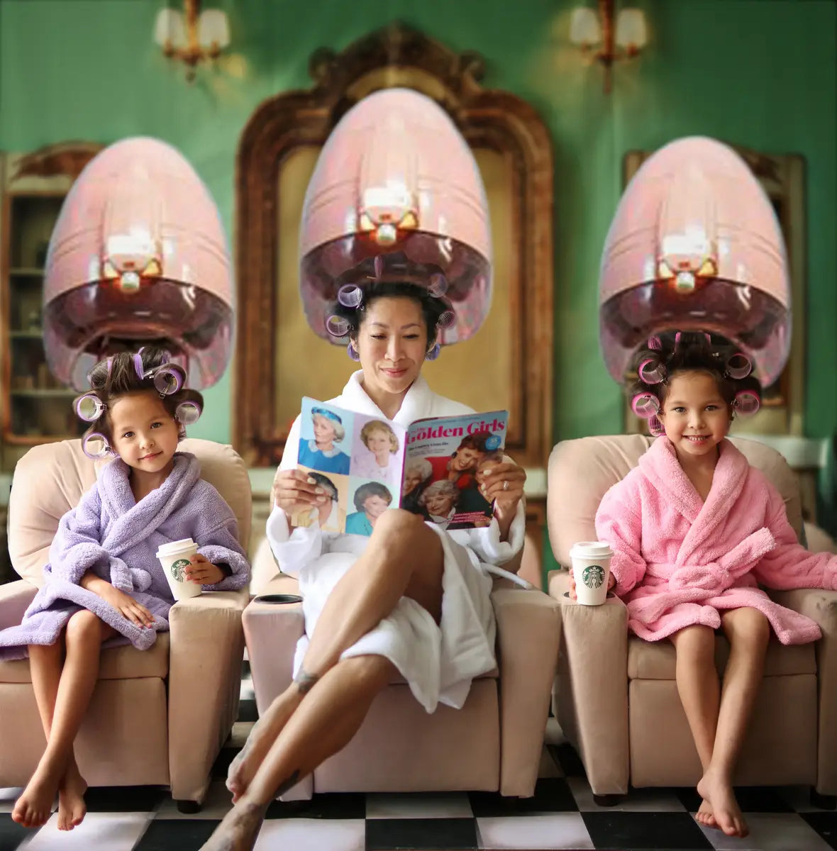 Kate Innen Retro Schönheitssalon Grüne Streifen Wand Hintergrund Entworfen von Emetselch - Kate Backdrop.de