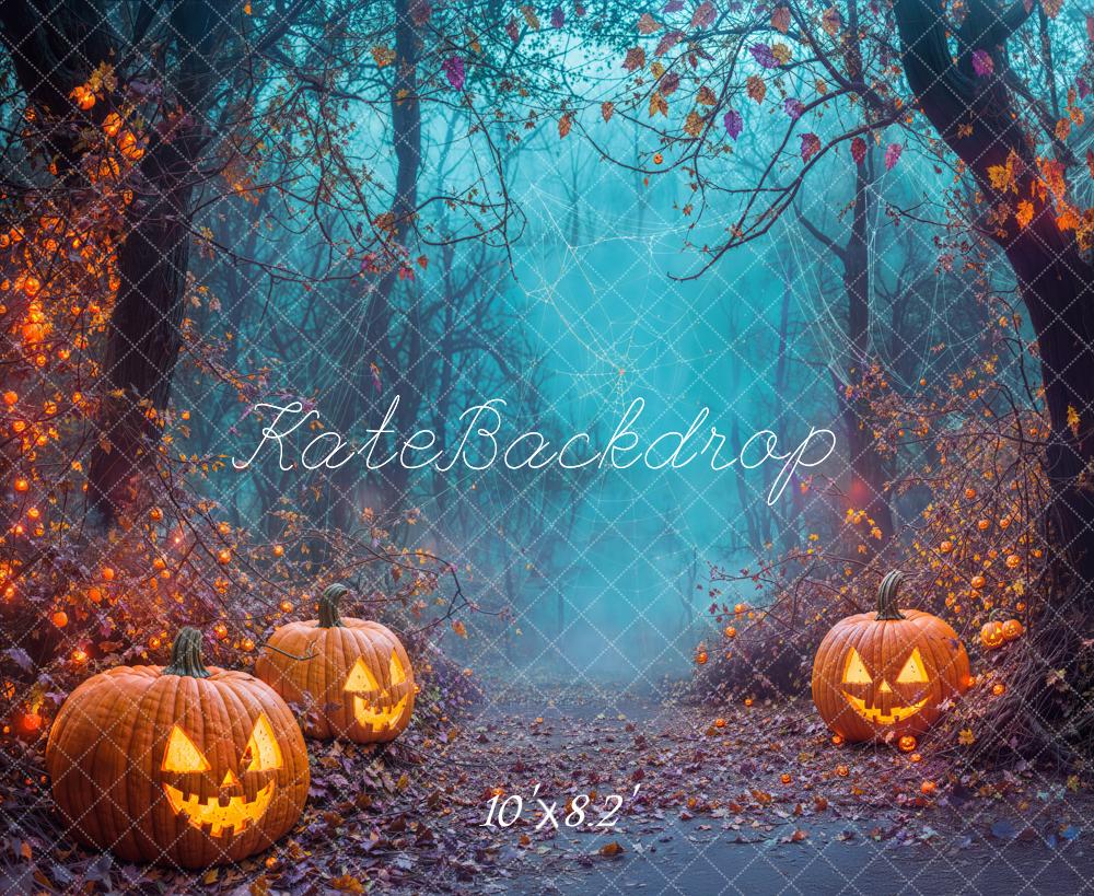 Kate Halloween Kürbisse Wald Nebel Hintergrund Entworfen von Emetselch