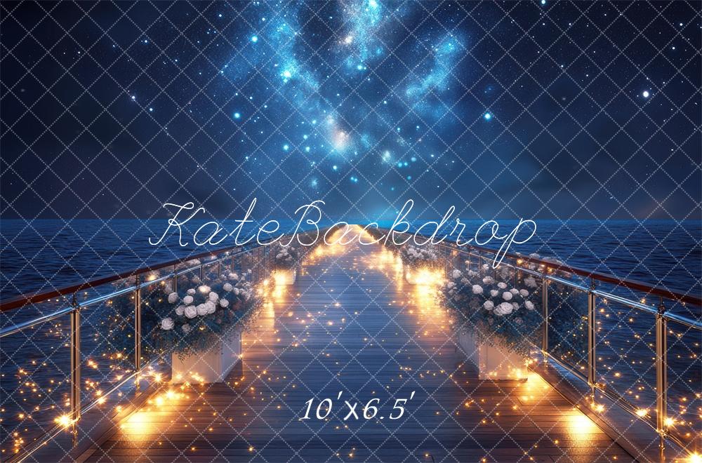Kate Nacht Deck Ozean Lichter Blau Hintergrund Entworfen von Mini MakeBelieve