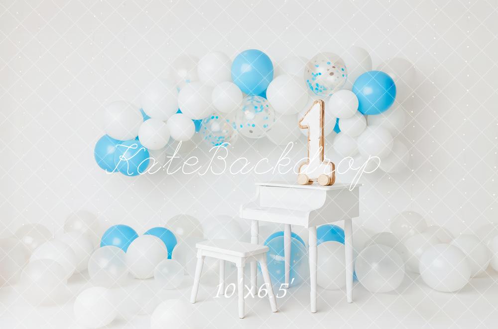 Kate Geburtstag Luftballons Zahl Eins Blau Weiß Hintergrund Entworfen von Patty Roberts - Kate Backdrop.de