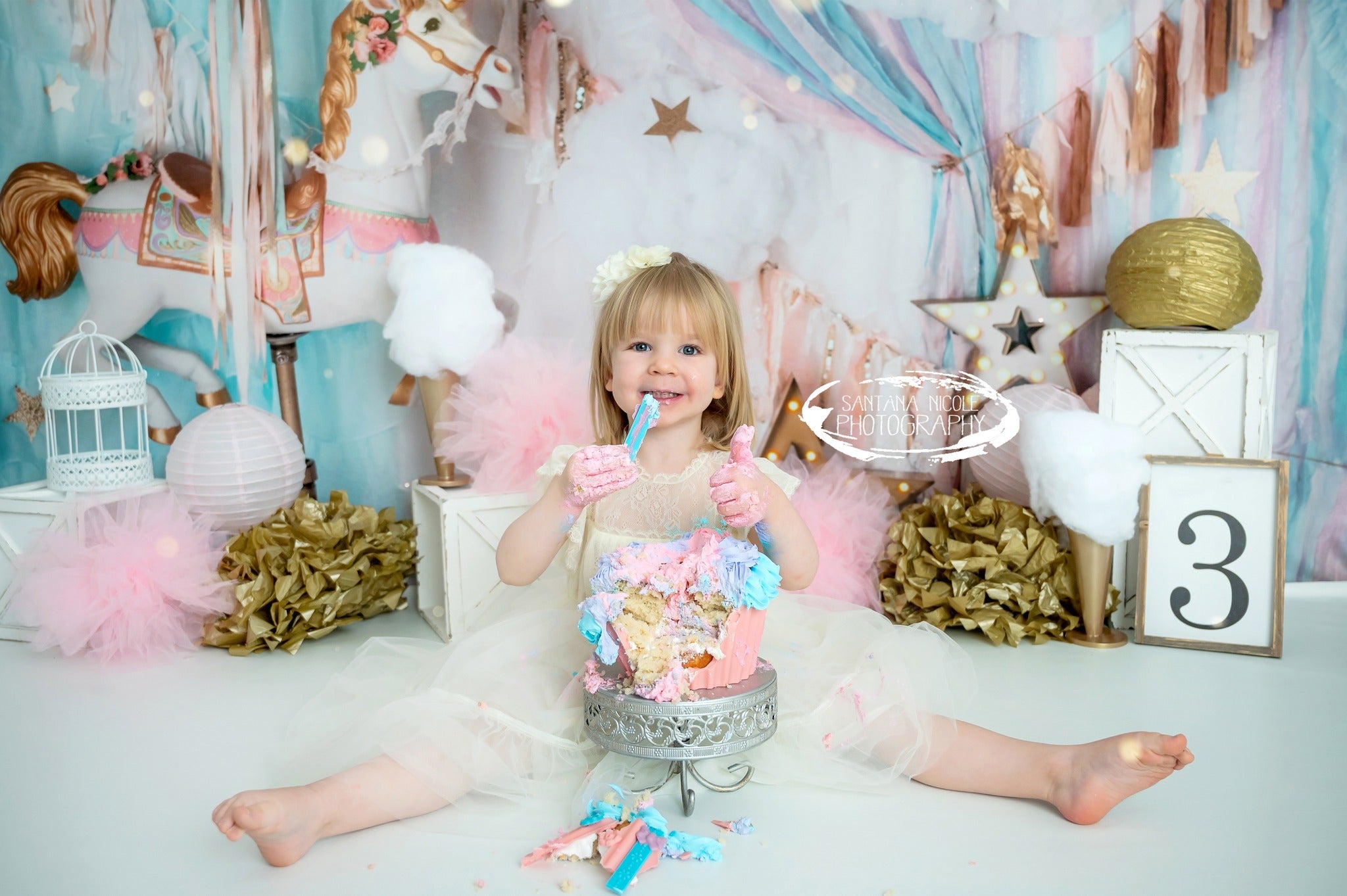Kate Einhorn Karussell Hintergrund Geburtstag von Mandy Ringe Photography - Kate Backdrop.de