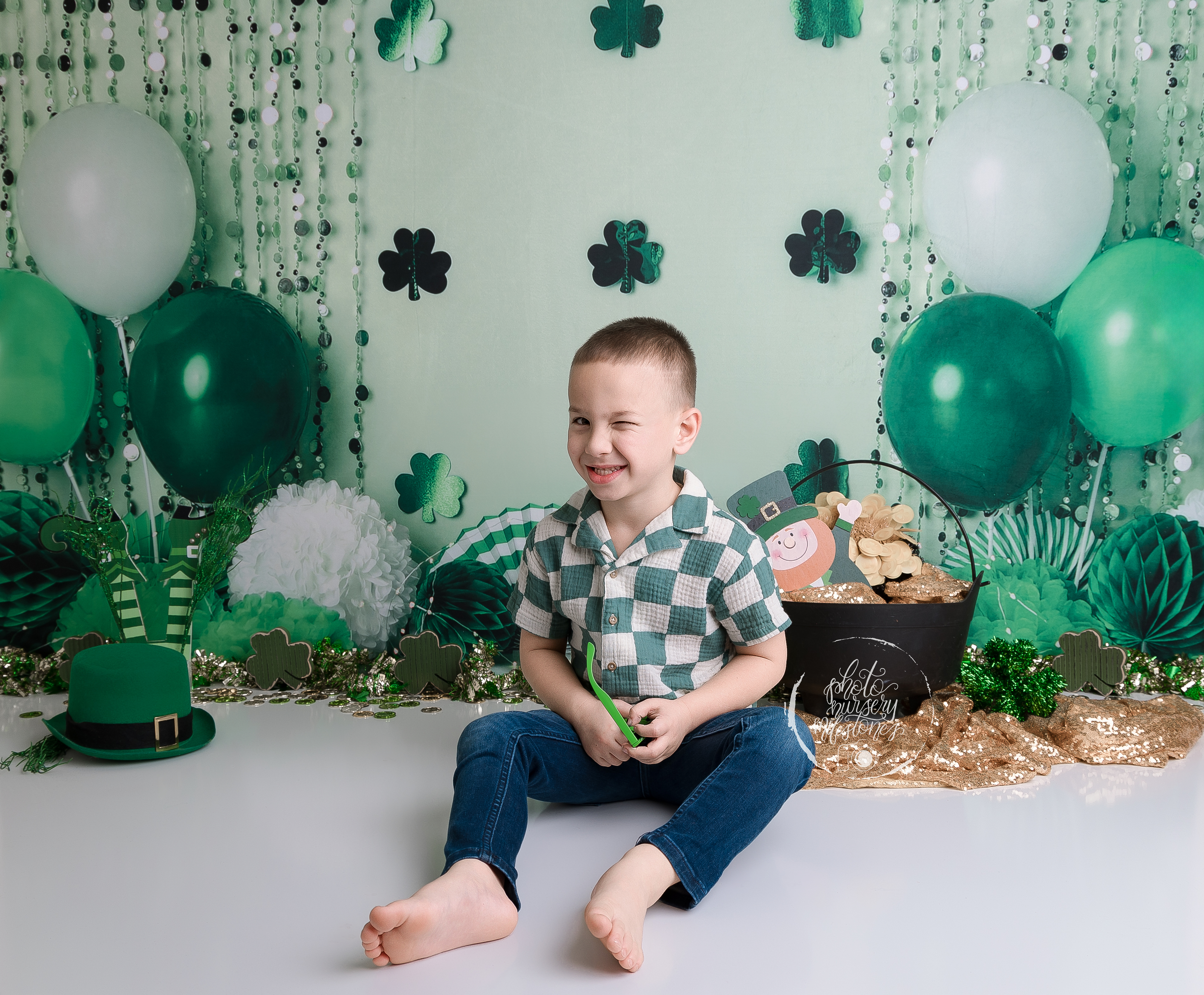 Kate St. Patrick's Day Kleeblatt Party Kulisse von Mandy Ringe Photography - Kate Backdrop.de