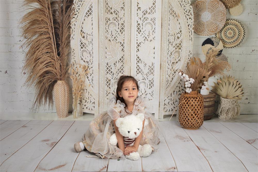 Kate Boho mit Pampasgras Hintergrund von Mandy Ringe Photography - Kate Backdrop.de