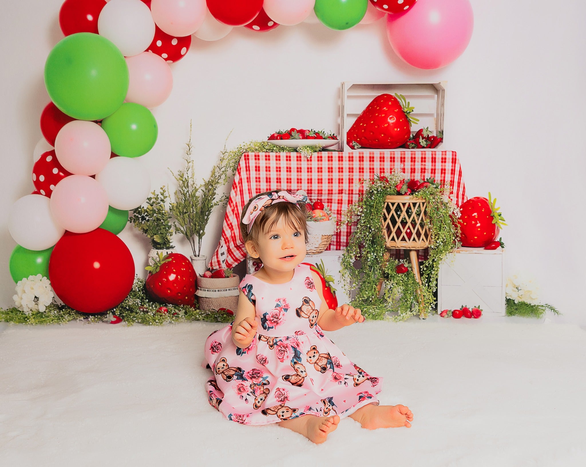 Kate Erdbeere Luftballons Kuchen Smash Kulisse von Emetselch - Kate Backdrop.de