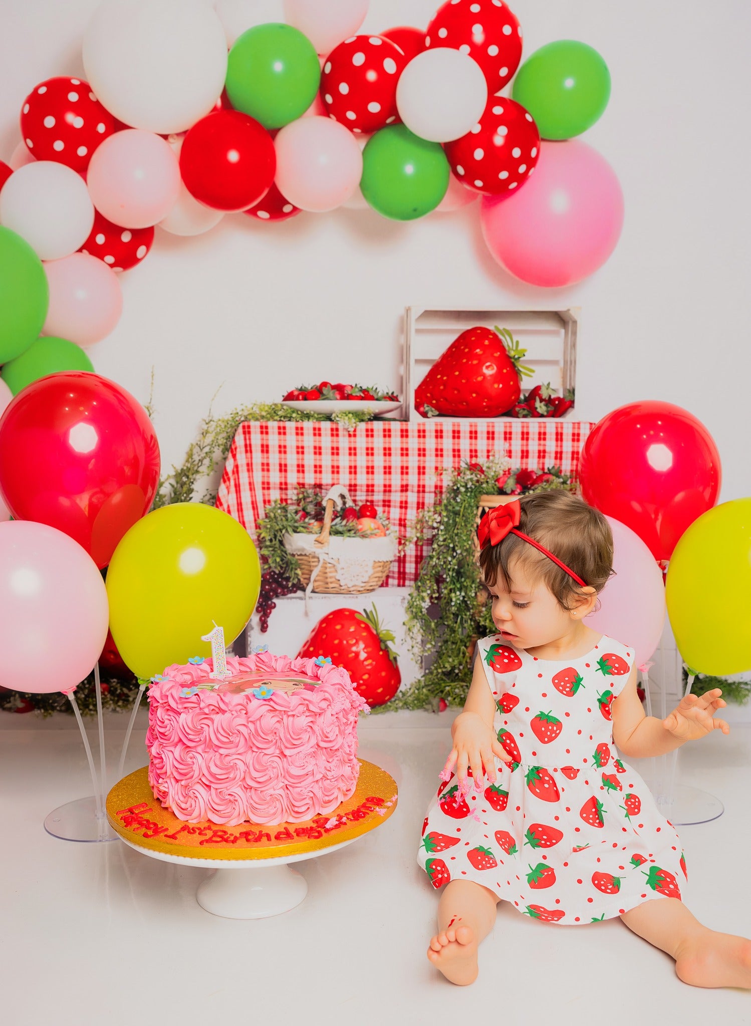 Kate Erdbeere Luftballons Kuchen Smash Kulisse von Emetselch - Kate Backdrop.de
