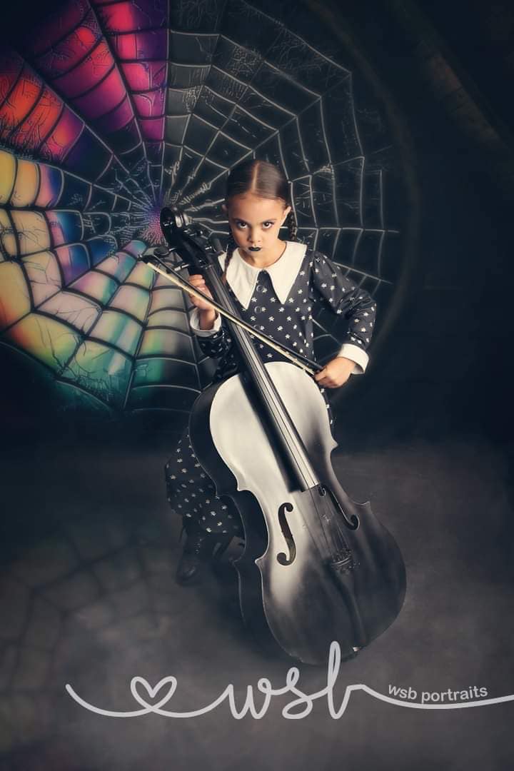 Kate Spooky Halloween Dachboden Dorm Zimmer bunte Spinnennetz Fenster Hintergrund von Mini MakeBelieve - Kate Backdrop.de