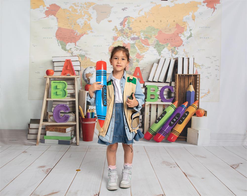 Kate Zurück zu Schule Weltkarte Buch Regal Hintergrund von Emetselch