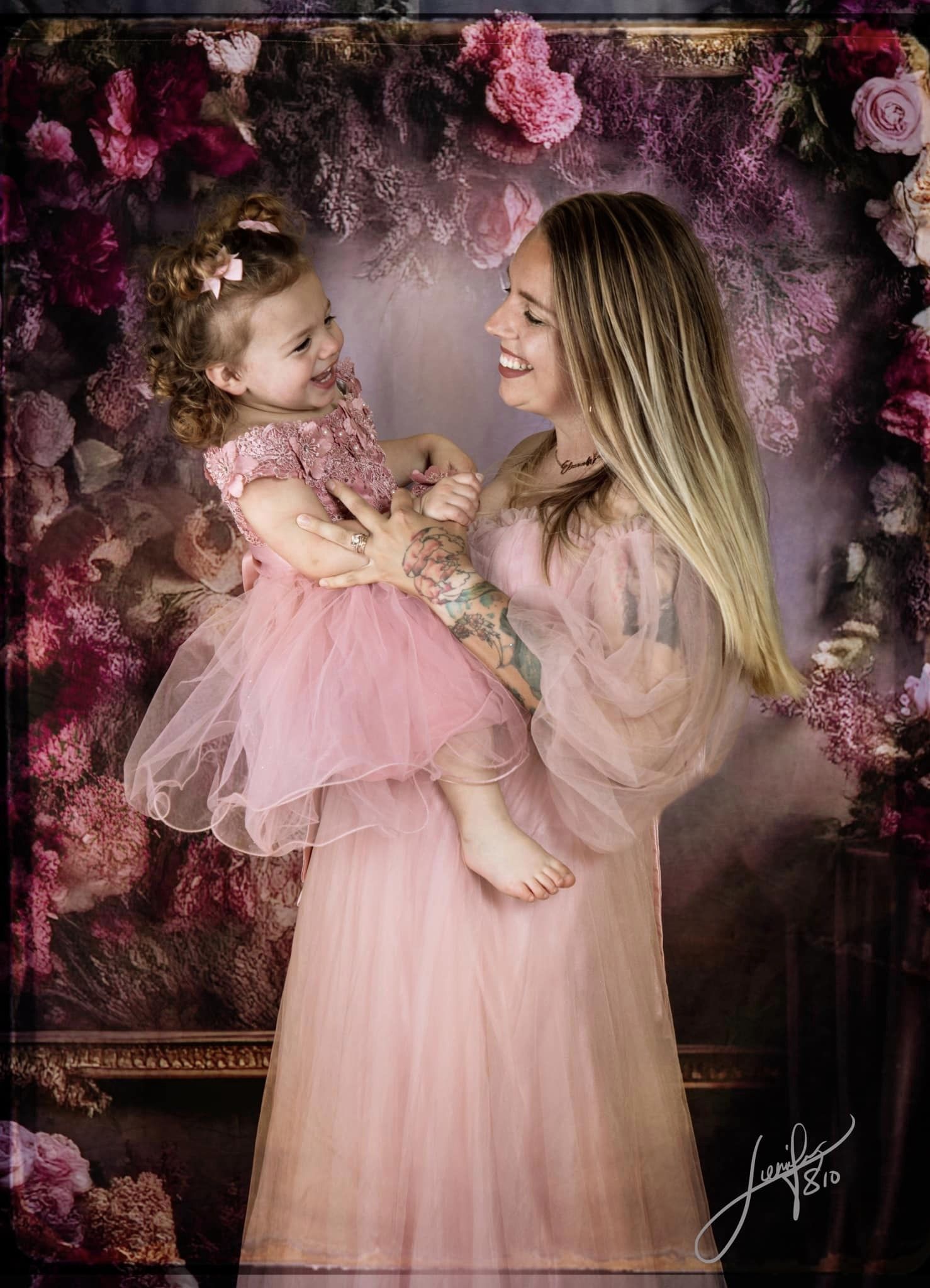 Kate Painterly Fine Art Purple Floral Zimmer Geburtstag Hochzeit Feier Hintergrund von Mini MakeBelieve - Kate Backdrop.de