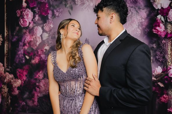 Kate Painterly Fine Art Purple Floral Zimmer Geburtstag Hochzeit Feier Hintergrund von Mini MakeBelieve - Kate Backdrop.de