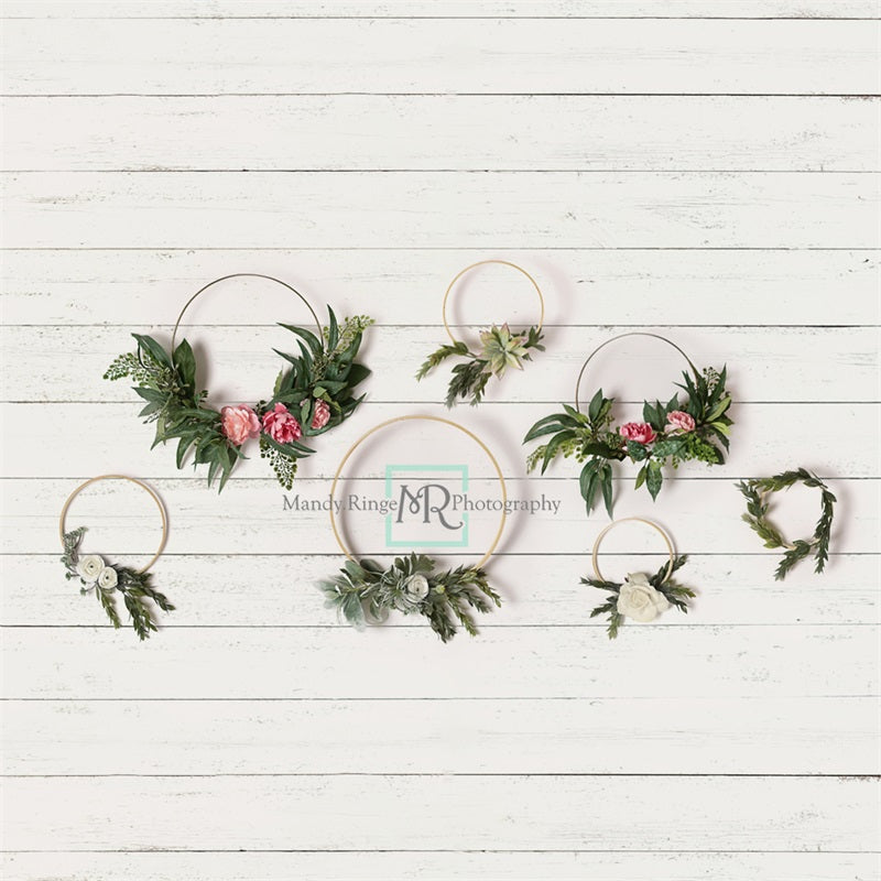 Kate Sommer Weiß Shiplap mit Floral Hoops Hintergrund von Mandy Ringe Photography - Kate Backdrop.de
