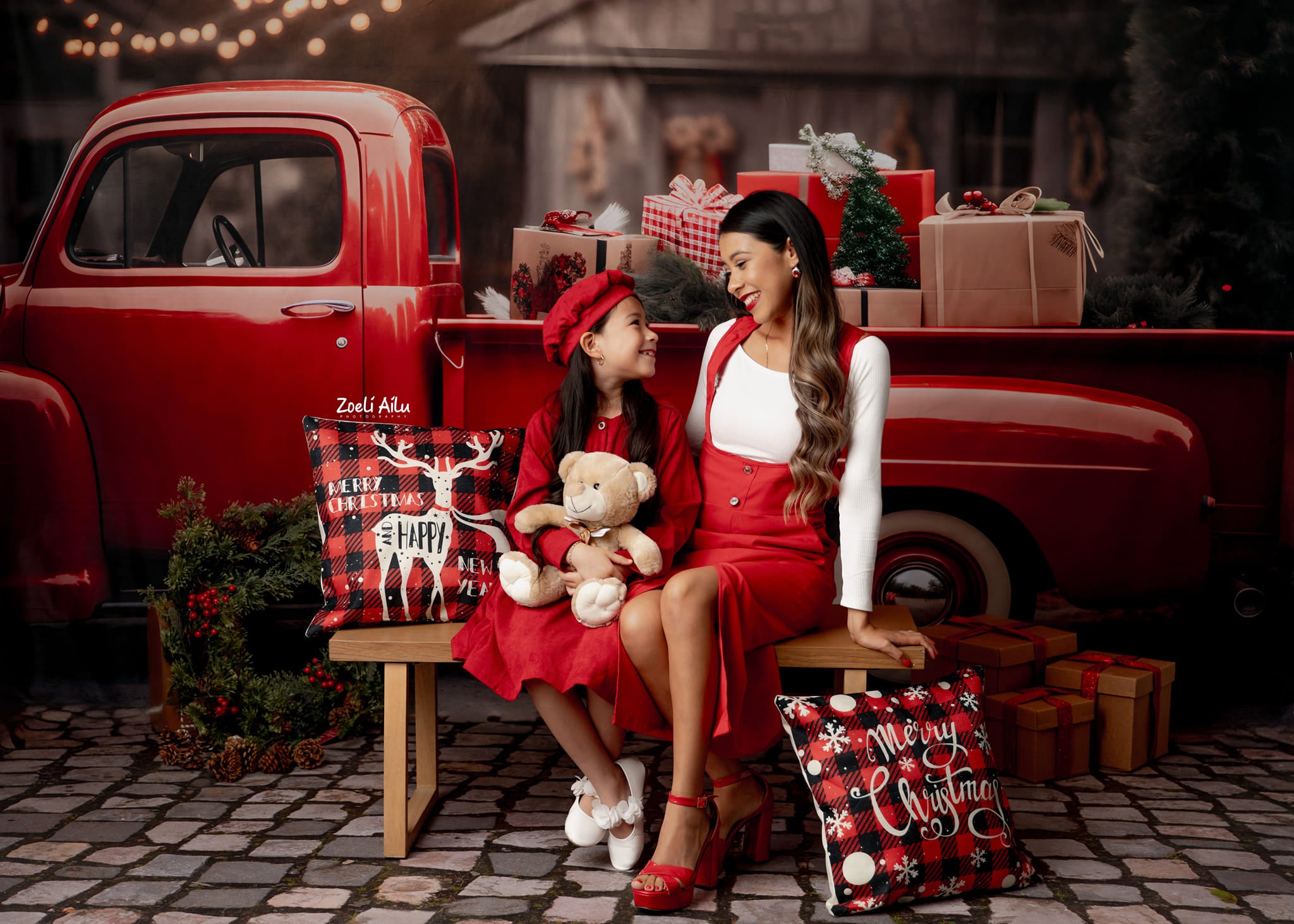 Kate Weihnachtsgeschenk Weihnachten in rotem Auto Hintergrund für Fotografie