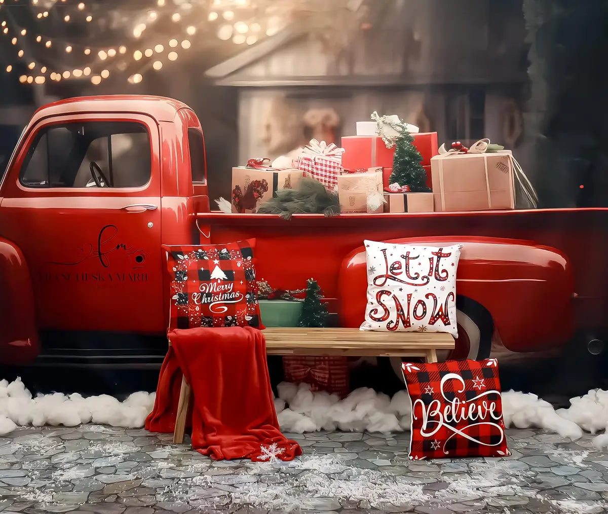 Kate Weihnachtsgeschenk im Roten Truck Fleece Hintergrund - Kate Backdrop.de