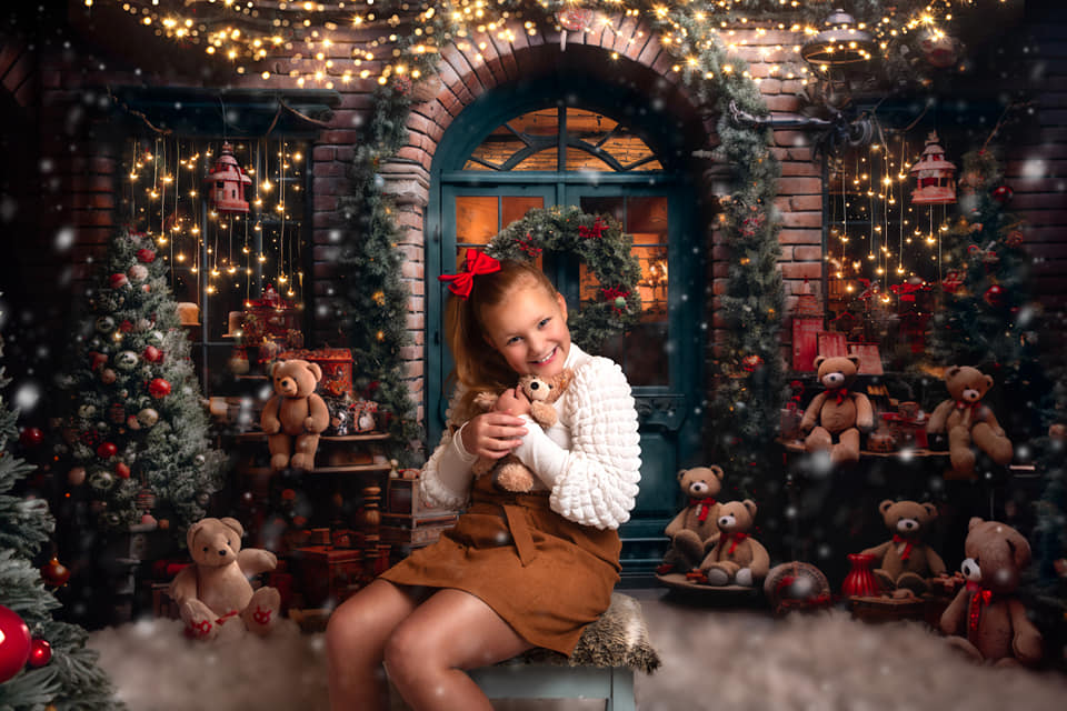 Kate Weihnachten Teddybär Geschenke vor Store Tür Hintergrund von Emetselch - Kate Backdrop.de