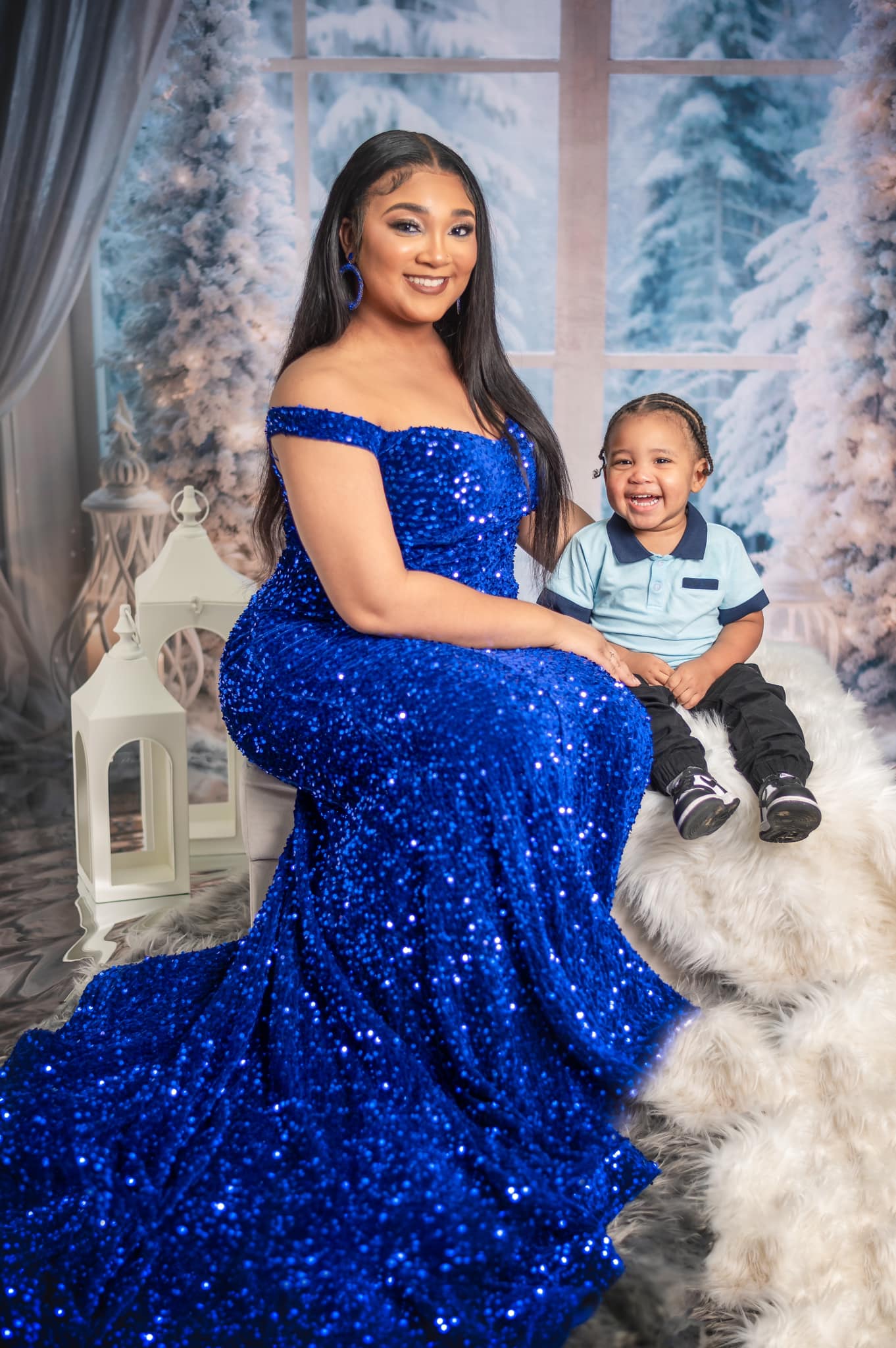 Kate Winter Weihnachtsbaum Fensterlicht Fleece Hintergrund Entworfen von Emetselch - Kate Backdrop.de