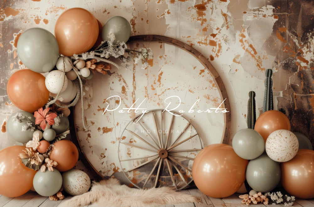 Kate Boho Wild West Bunte Ballon Holzrad kaputte Wand Hintergrund Entworfen von Patty Robert - Kate Backdrop.de