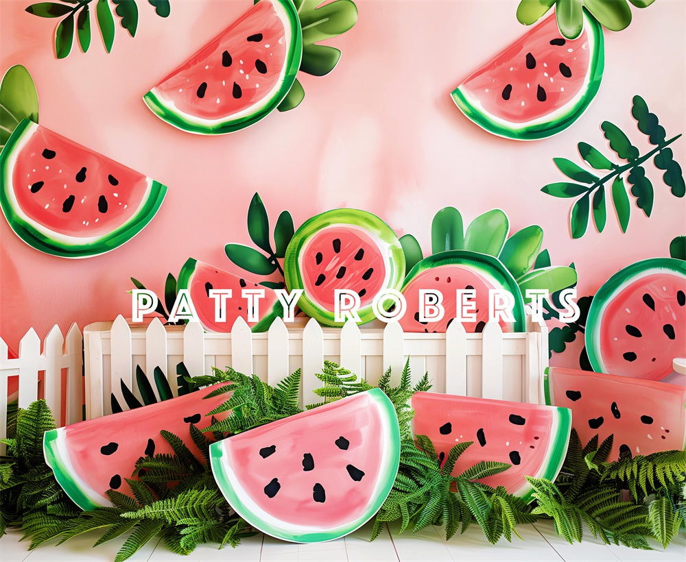 Kate Sommer Grüne Pflanze Weißer Zaun Wassermelonenrote Wand Hintergrund Entworfen von Patty Robert - Kate Backdrop.de