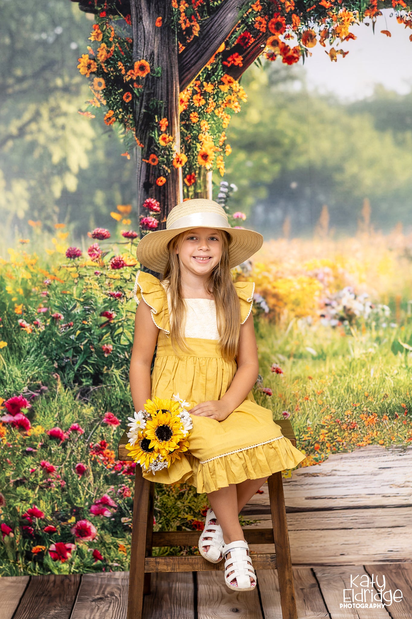 Kate Sommer im Freien Wald Bunte Blume Dunkelbraun Spalier Hintergrund Von Laura Bybee - Kate Backdrop.de
