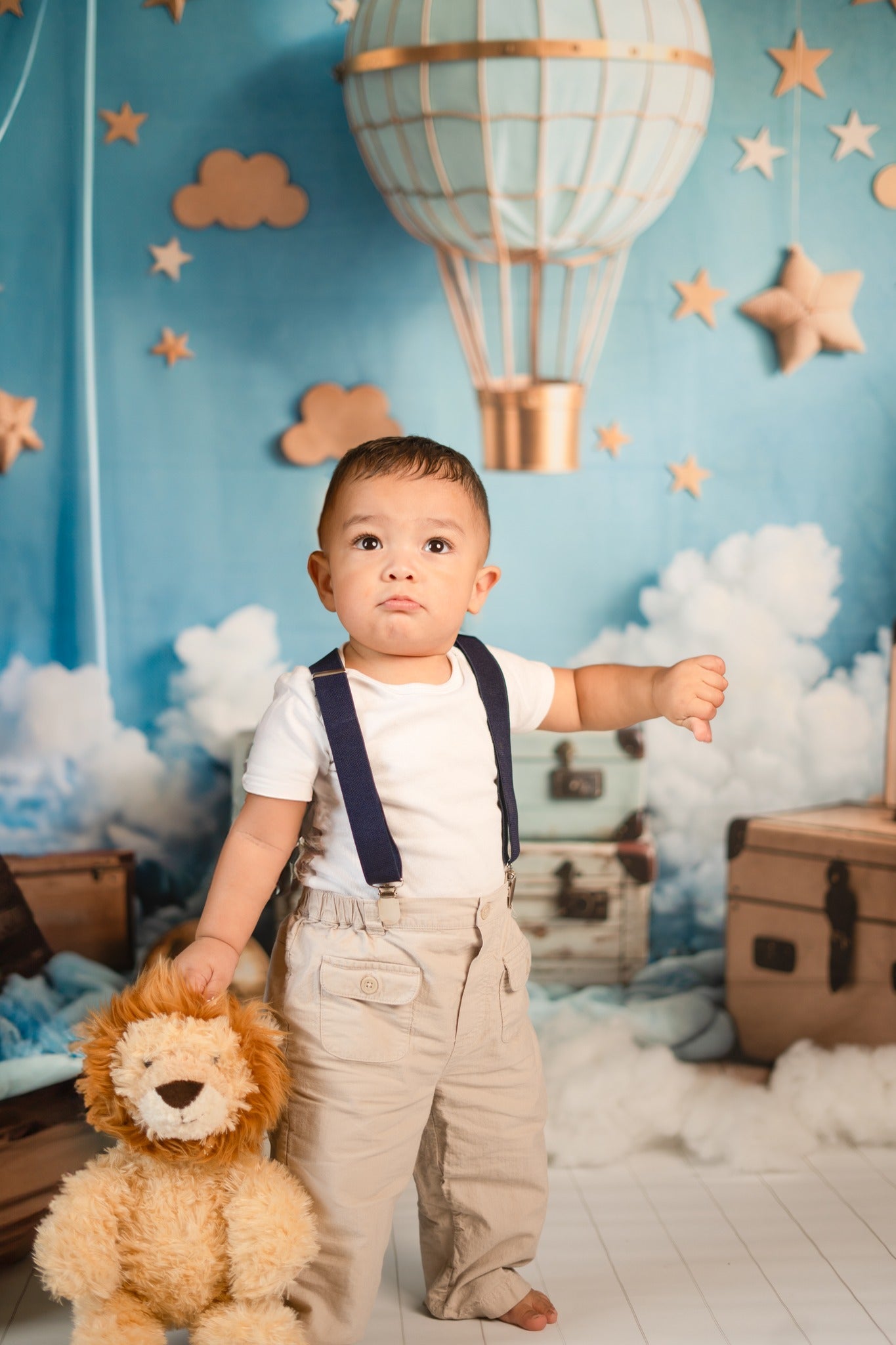 Kate Cartoon Heißluftballon Reise Teddybär Brauner Stern Blaue Wand Hintergrund Entworfen von Emetselch - Kate Backdrop.de