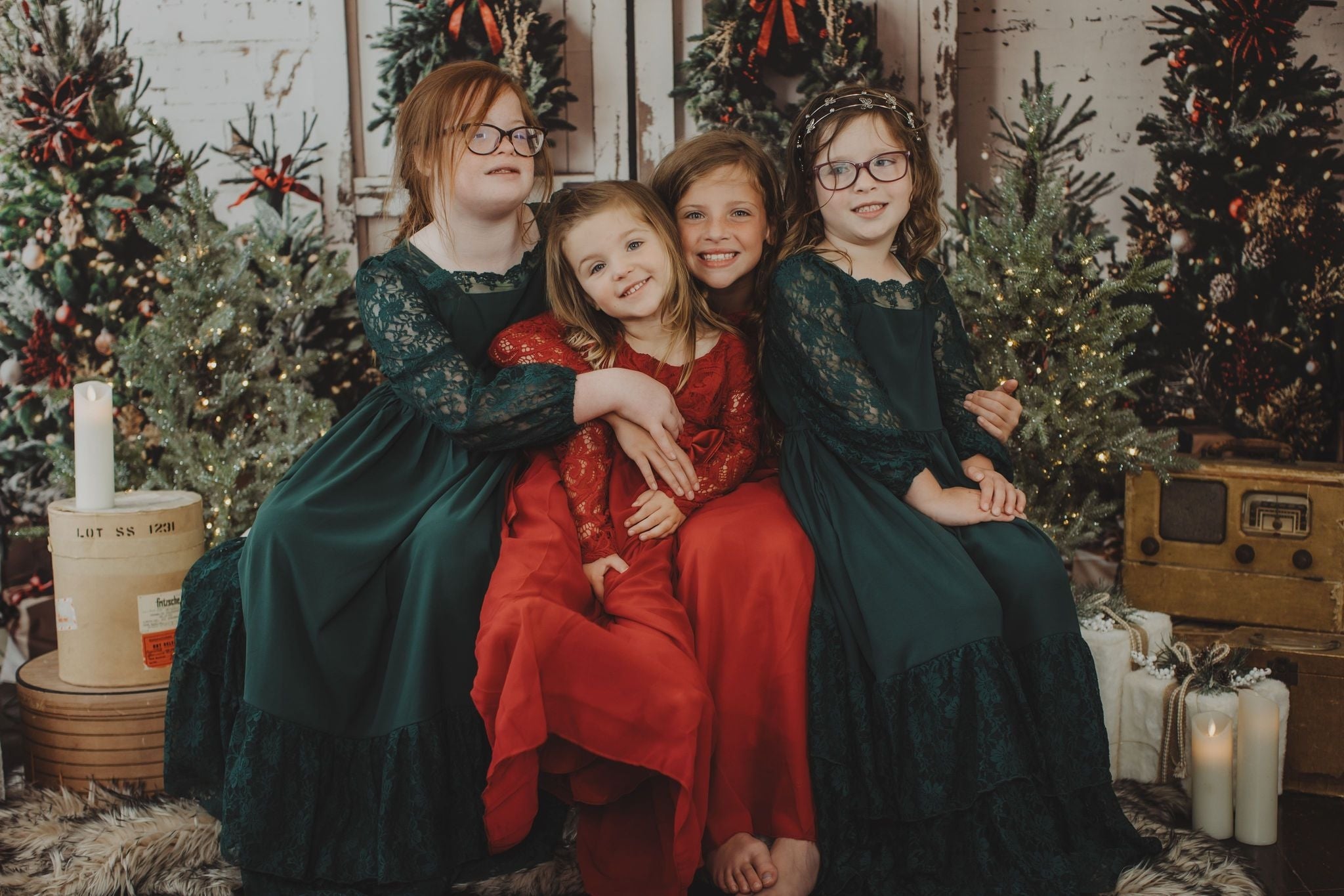 Kate Weihnachten Weiß Shabby Scheune Tür Hintergrund entworfen von Emetselch - Kate Backdrop.de