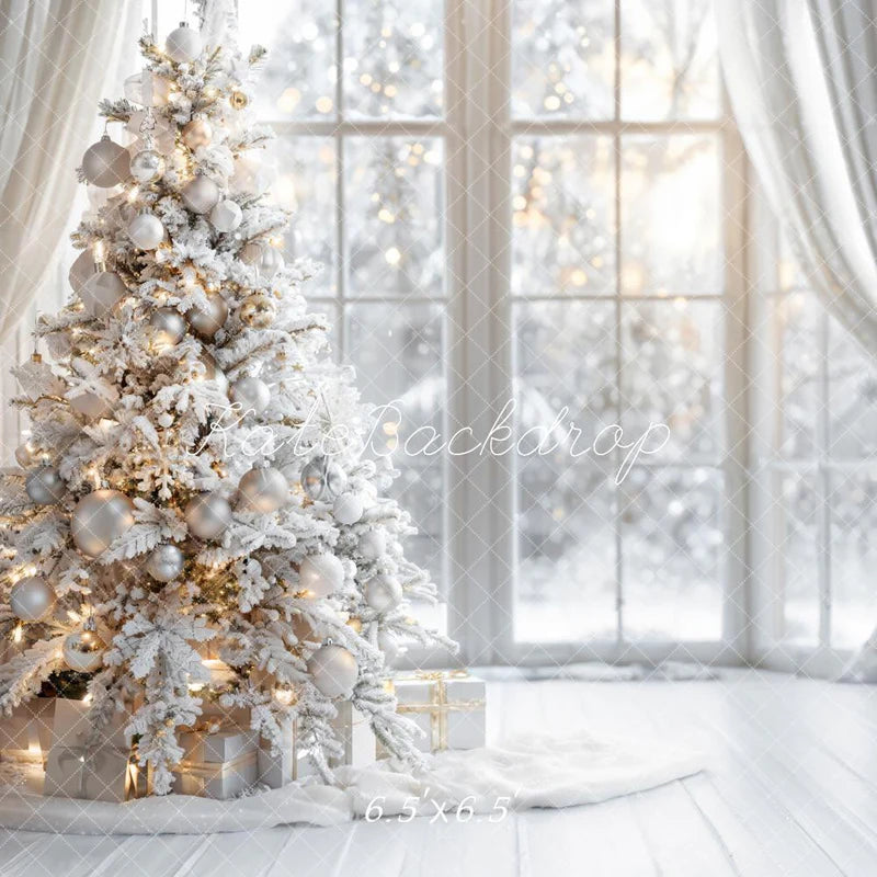 Kate Winter im Zimmer weißes Weihnachten-Baum gerahmtes Fenster Hintergrund entworfen von Emetselch - Kate Backdrop.de