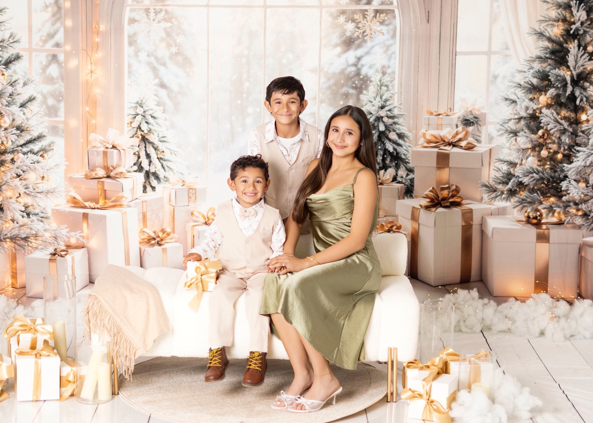 Kate Weihnachten Geschenke Fenster Schnee Hintergrund Entworfen von Emetselch - Kate Backdrop.de