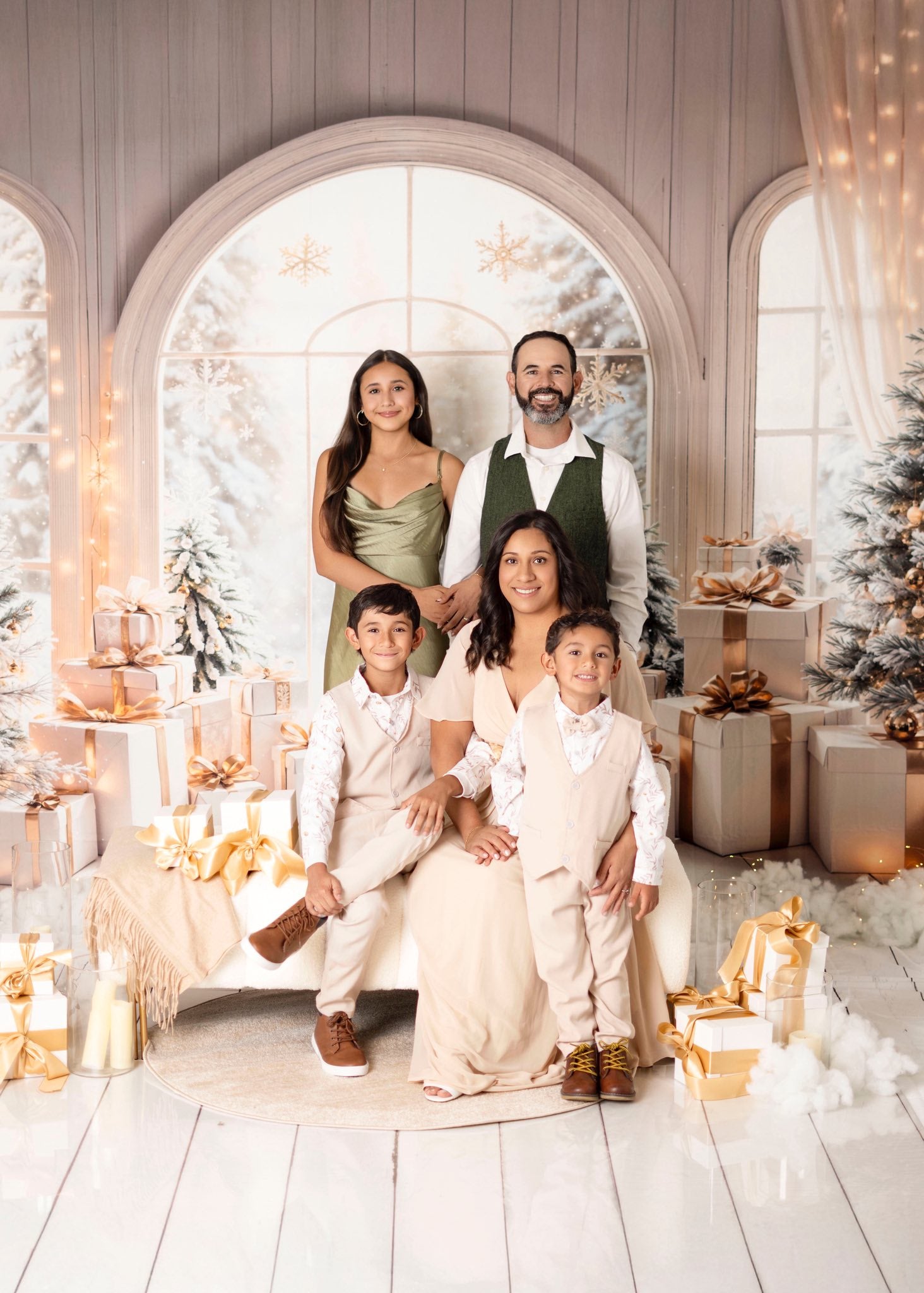 Kate Weihnachten Geschenke Fenster Schnee Hintergrund Entworfen von Emetselch - Kate Backdrop.de