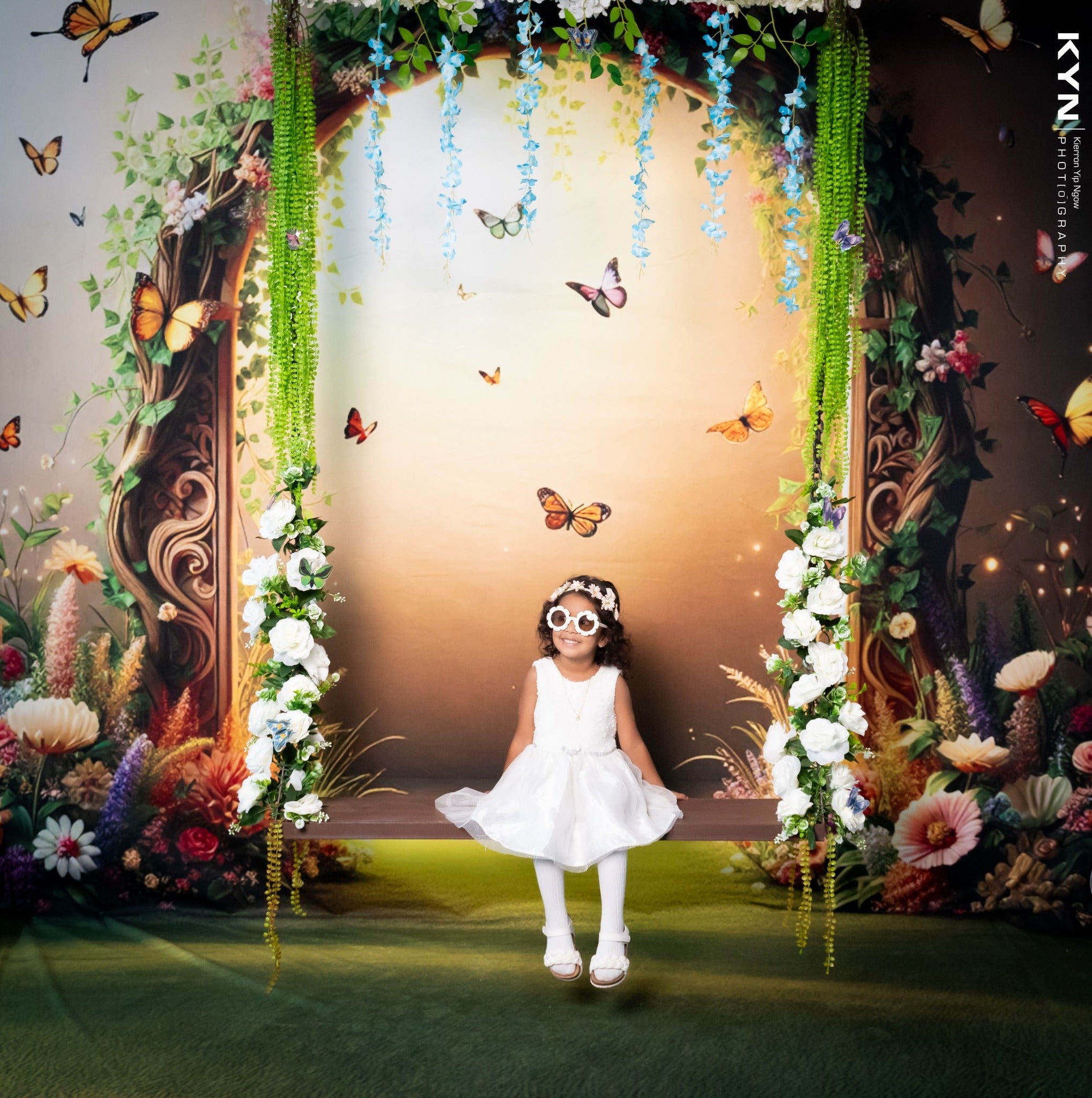 Kate Frühling Schmetterling Blume Bogen Gelbgelb Hintergrund Von Laura Bybee - Kate Backdrop.de