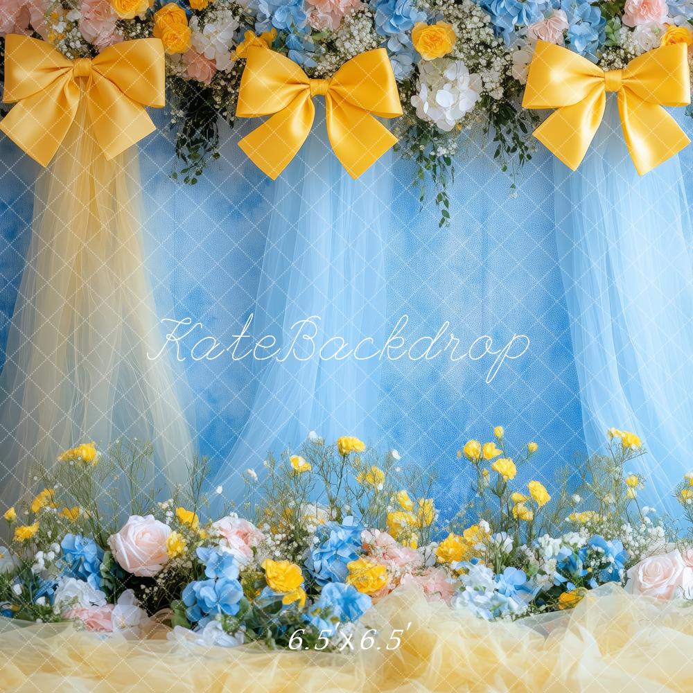 Kate Frühling Blumen Gelb Schleife Blau Hintergrund von Patty Roberts - Kate Backdrop.de