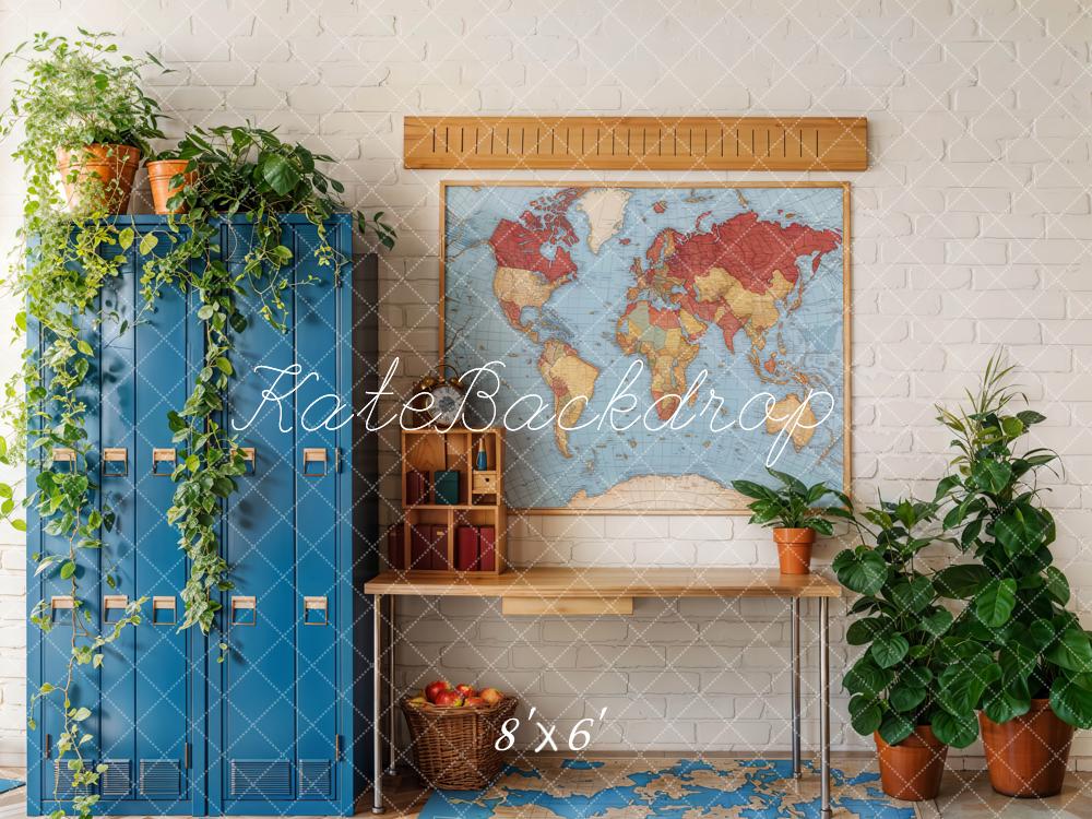 Kate Graduation Schule Klassenzimmer Karte Pflanzen Schließfächer Hintergrund entworfen von Emetselch - Kate Backdrop.de