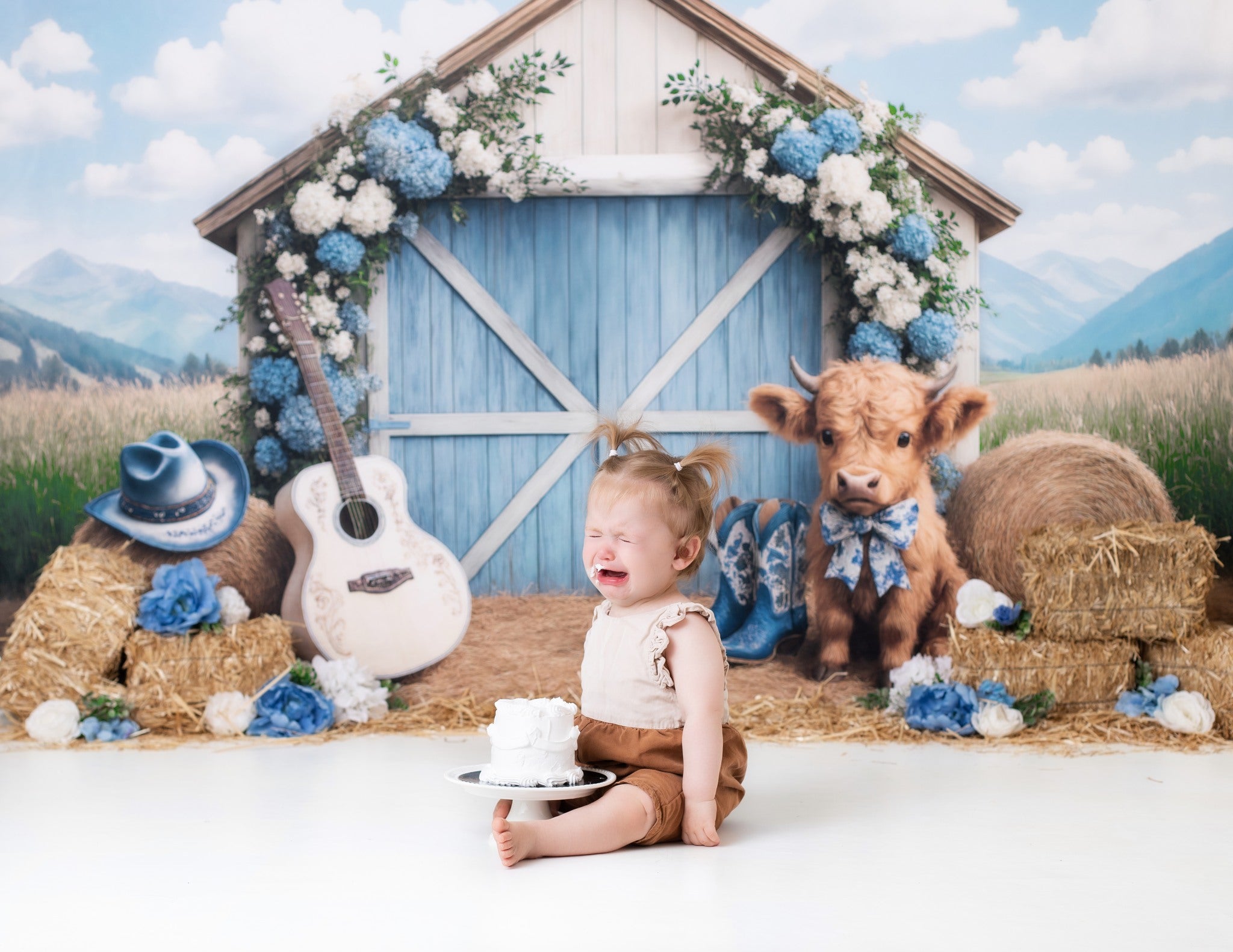 Kate Sommer Land im Freien Scheune Blumen Kuh Hintergrund von Ashley Paul - Kate Backdrop.de