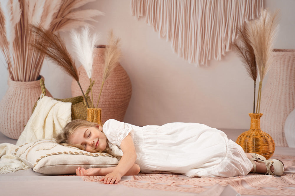 Kate Boho Makramee Pampasgras Beige Hintergrund Entworfen von Emetselch