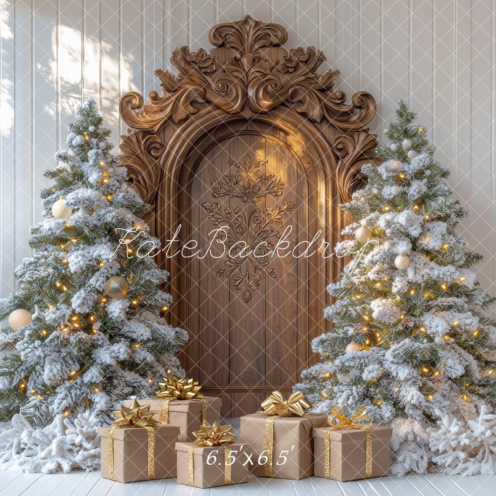 Kate Weihnachten Baum Retro Holz Bogen Tür Geschenke Hintergrund Entworfen von Mini MakeBelieve