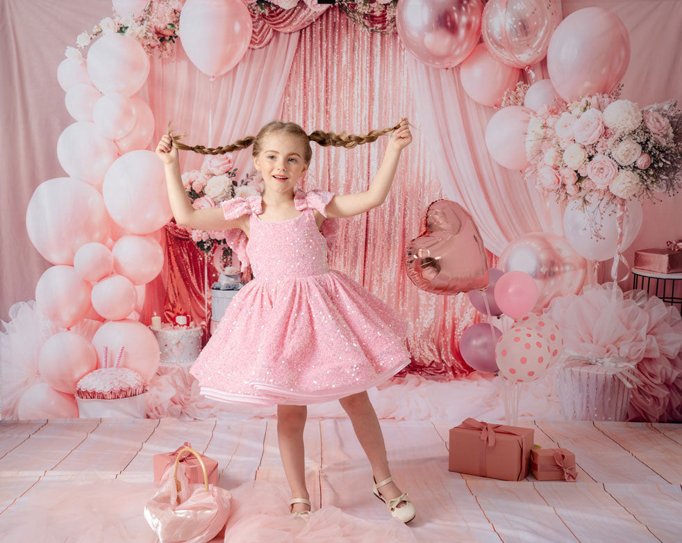 Kate Geburtstag Ballons Blumen Rosa Hintergrund Entworfen von Emetselch