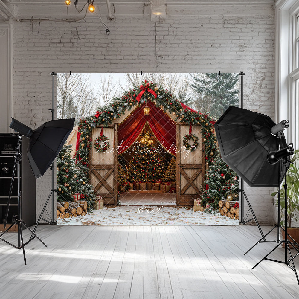 Kate Weihnachten Baum Scheune Bogen Schnee Wald Hintergrund entworfen von Emetselch - Kate Backdrop.de