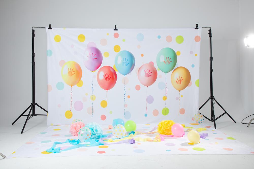 Kate Kinder Luftballons Bunt Hintergrund Entworfen von Emetselch