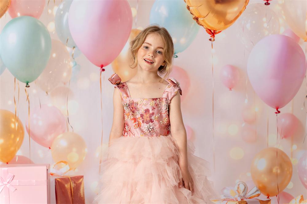 Kate Geburtstag Luftballons Geschenke Pastell Hintergrund Entworfen von Emetselch
