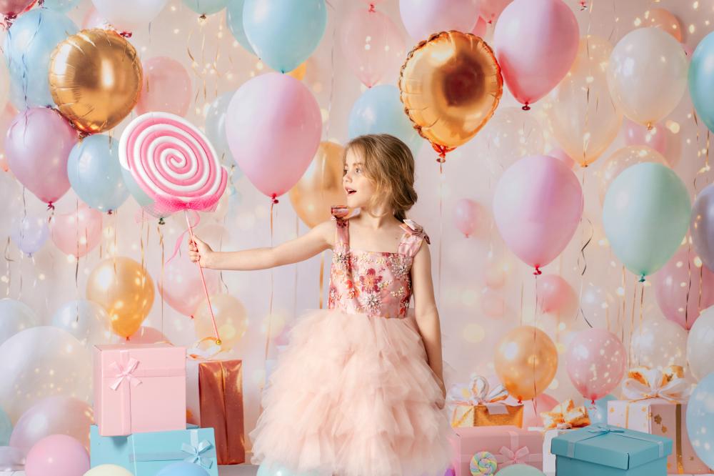 Kate Geburtstag Luftballons Geschenke Pastell Hintergrund Entworfen von Emetselch
