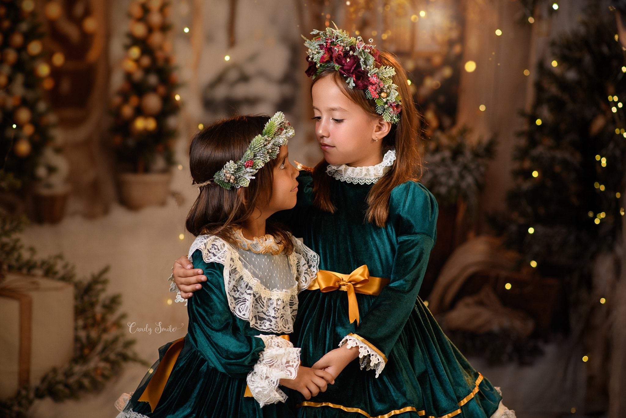 Kate Weihnachten Bogengirlande Schneebäume Hintergrund entworfen von Emetselch